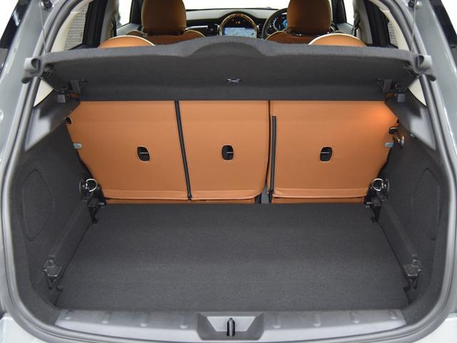 ＭＩＮＩ クーパーＳ　クラシック・トリム　１７ｉｎＡＷ　前後Ｐセンサー＆Ｂカメラ　純正ナビ　マルチＤメーターパネル　ブラック／パールハーフレザー　コンフォートアクセス　ＬＥＤヘッドライト　ＡＣＣ　ブラックルーフ＆ミラーキャップ　禁煙（20枚目）