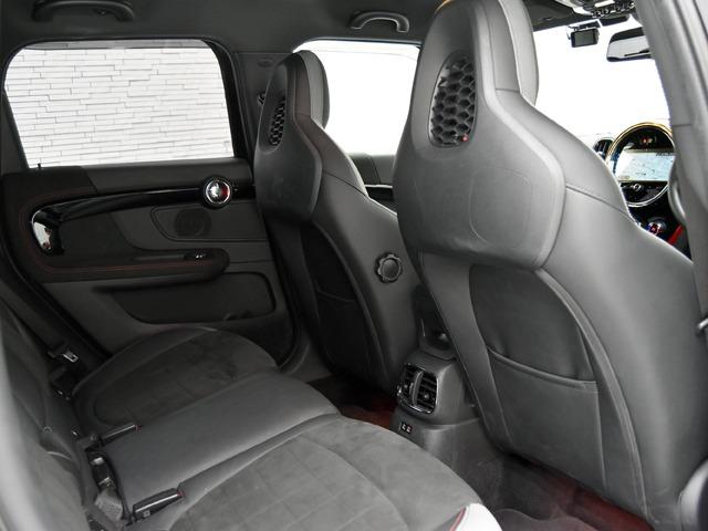 ＭＩＮＩ ジョンクーパーワークス　クロスオーバー　ＪＣＷトリム　１９ｉｎＡＷ　ピアノブラックエクステリア　ブラックハーフレザー　ＦシートＨ　純正ナビ　マルチＤメーターパネル　ＬＥＤヘッドライト　オートマチックテールゲート　コンフォートアクセス　ヘッドアップＤ　禁煙（13枚目）