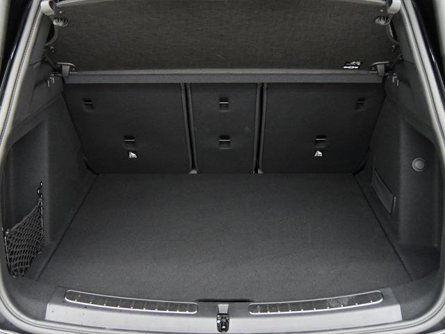 ＭＩＮＩ ジョンクーパーワークス　クロスオーバー　ＪＣＷトリム　１９ｉｎＡＷ　ピアノブラックエクステリア　ブラックハーフレザー　ＦシートＨ　純正ナビ　マルチＤメーターパネル　ＬＥＤヘッドライト　オートマチックテールゲート　コンフォートアクセス　ヘッドアップＤ　禁煙（20枚目）