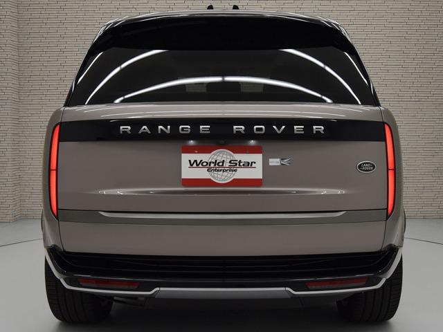 レンジローバー ＨＳＥ　Ｄ３００　スタンダードホイールベース　ＯＰ１００　ディプロイアブルサイドステップ　ホットクライメートＰ　パノラマＳＲ　ベルリーノレザー　ＣｌｅａｒＳｉｇｈｔインテリアリアビューミラー　ブラックキャリパー　２２ｉｎＡＷ　２４ｗａｙＦシート（8枚目）