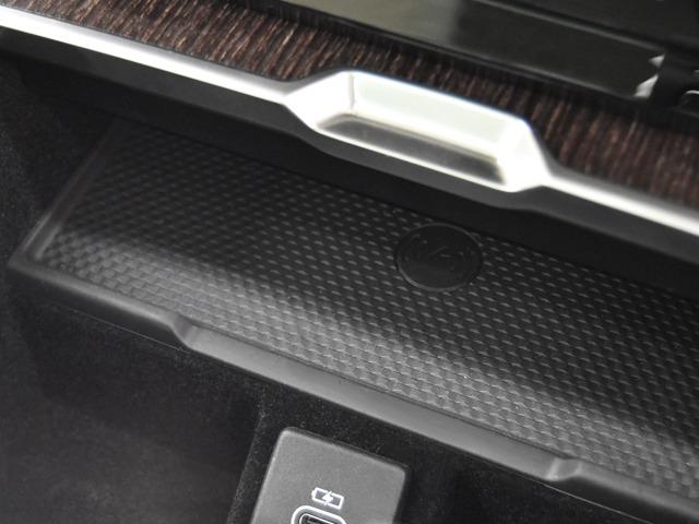 レンジローバー ＨＳＥ　Ｄ３００　スタンダードホイールベース　ＯＰ１００　ディプロイアブルサイドステップ　ホットクライメートＰ　パノラマＳＲ　ベルリーノレザー　ＣｌｅａｒＳｉｇｈｔインテリアリアビューミラー　ブラックキャリパー　２２ｉｎＡＷ　２４ｗａｙＦシート（22枚目）