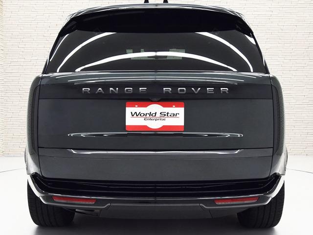 レンジローバー オートバイオグラフィーＤ３００スタンダードホイルベス　ディプロイアブルサイドステップ　シャドーエクステリアＰ　２２ｉｎＡＷ　パノラマＳＲ　ベージュレザー　４ゾーンＡＣ　２４ｗａｙＦシート　リアエグゼクティブクラスシート　ソフトクローズドア　レーンキープ（4枚目）