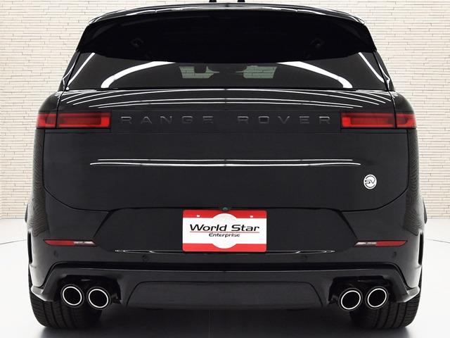 レンジローバースポーツ ＳＶエディションワン　ＯＰ１４５　ディプロイアブルサイドステップ　ホットクライメートＰ　パノラマＳＲ　ボンネットカーボンファイバーグロス　赤黒革　ＳＶカーボンファイバーエクステリアＰ　プライバシーガラス　メリディアン　禁煙（4枚目）