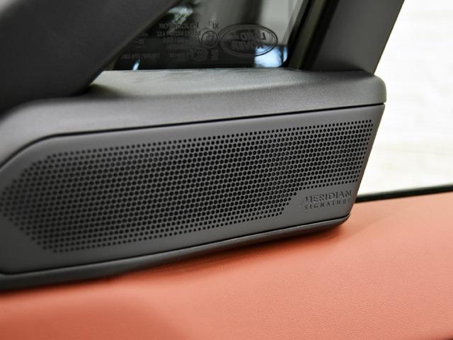 レンジローバースポーツ ＳＶエディションワン　ＯＰ１４５　ディプロイアブルサイドステップ　ホットクライメートＰ　パノラマＳＲ　ボンネットカーボンファイバーグロス　赤黒革　ＳＶカーボンファイバーエクステリアＰ　プライバシーガラス　メリディアン　禁煙（17枚目）