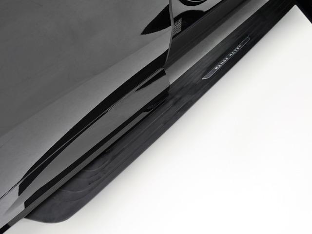 レンジローバースポーツ ＳＶエディションワン　ＯＰ１４５　ディプロイアブルサイドステップ　ホットクライメートＰ　パノラマＳＲ　ボンネットカーボンファイバーグロス　赤黒革　ＳＶカーボンファイバーエクステリアＰ　プライバシーガラス　メリディアン　禁煙（18枚目）