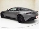 ＤＢ１１ ローンチエディション　世界１０００台限定　ネクサスキルティング　レザーカラーコンテンポラリーオブシディアンブラック　コントラストステッチスパイシーレッド　ＢａｎｇアンドＯｌｆｓｅｎサウンド　ボディパックブラック　シートＨ（2枚目）