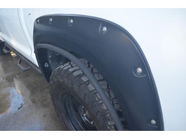 タンドラ クルーマックス　ＳＲ５　４ＷＤビルシュタインリフトアップカスタムオーバーフェンダーＢＦグッドリッチマッドテレンタイヤパワーシートサンルーフ（23枚目）
