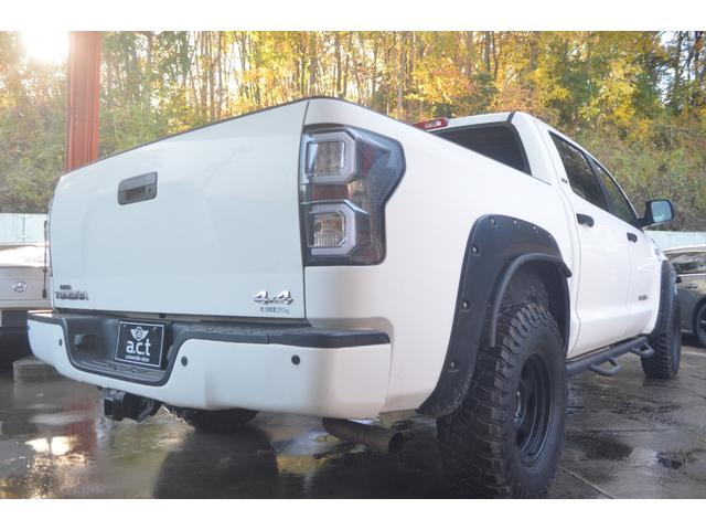 タンドラ クルーマックス　ＳＲ５　４ＷＤビルシュタインリフトアップカスタムオーバーフェンダーＢＦグッドリッチマッドテレンタイヤパワーシートサンルーフ（37枚目）