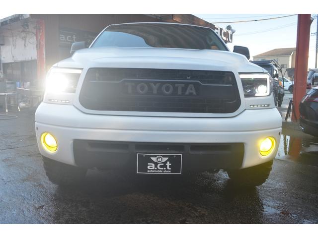 タンドラ クルーマックス　ＳＲ５　４ＷＤビルシュタインリフトアップカスタムオーバーフェンダーＢＦグッドリッチマッドテレンタイヤパワーシートサンルーフ（42枚目）