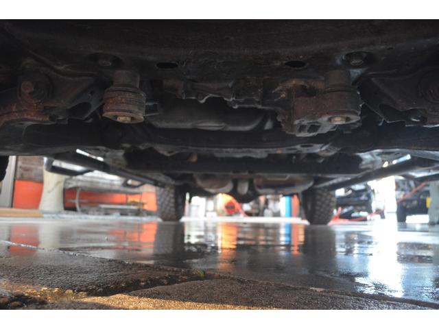 タンドラ クルーマックス　ＳＲ５　４ＷＤビルシュタインリフトアップカスタムオーバーフェンダーＢＦグッドリッチマッドテレンタイヤパワーシートサンルーフ（48枚目）