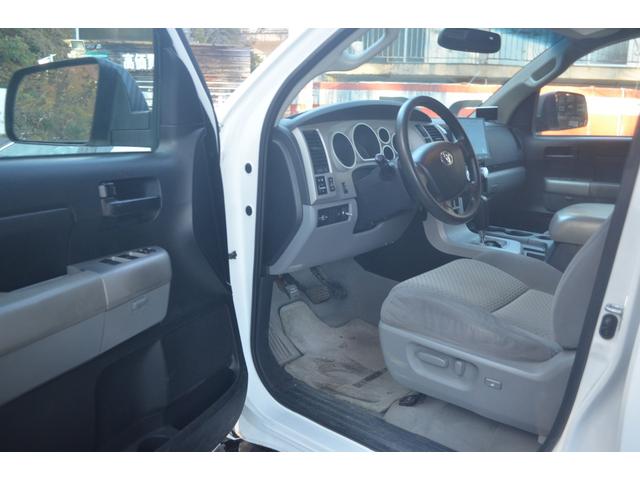 タンドラ クルーマックス　ＳＲ５　４ＷＤビルシュタインリフトアップカスタムオーバーフェンダーＢＦグッドリッチマッドテレンタイヤパワーシートサンルーフ（53枚目）