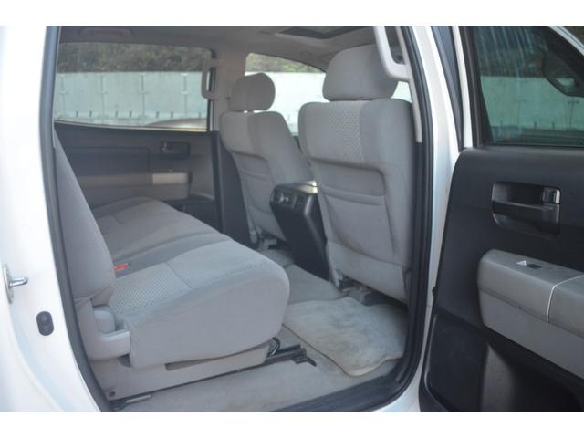 タンドラ クルーマックス　ＳＲ５　４ＷＤビルシュタインリフトアップカスタムオーバーフェンダーＢＦグッドリッチマッドテレンタイヤパワーシートサンルーフ（58枚目）