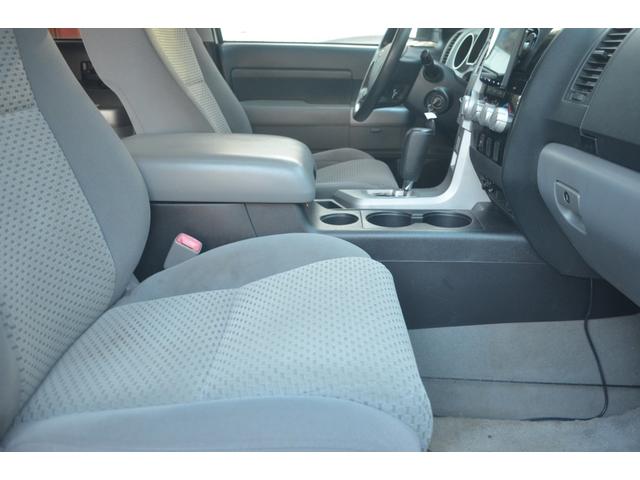 タンドラ クルーマックス　ＳＲ５　４ＷＤビルシュタインリフトアップカスタムオーバーフェンダーＢＦグッドリッチマッドテレンタイヤパワーシートサンルーフ（61枚目）