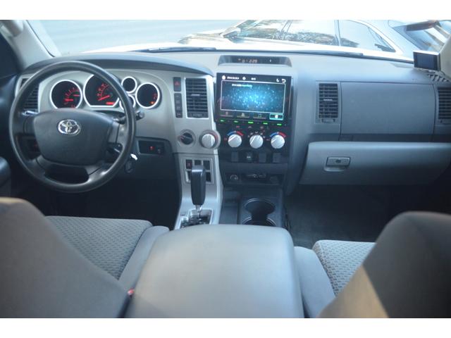 タンドラ クルーマックス　ＳＲ５　４ＷＤビルシュタインリフトアップカスタムオーバーフェンダーＢＦグッドリッチマッドテレンタイヤパワーシートサンルーフ（64枚目）