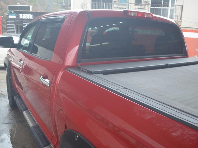 タンドラ クルーマックス　１７９４エディション　リフトアップＸＤ２０アルミオーバーフェンダー社外マフラーサイドステップキー付きシャッタートノカバーブラウンレザーサンルーフ（23枚目）