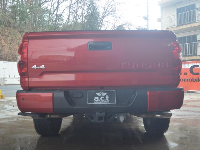 タンドラ クルーマックス　１７９４エディション　リフトアップＸＤ２０アルミオーバーフェンダー社外マフラーサイドステップキー付きシャッタートノカバーブラウンレザーサンルーフ（31枚目）