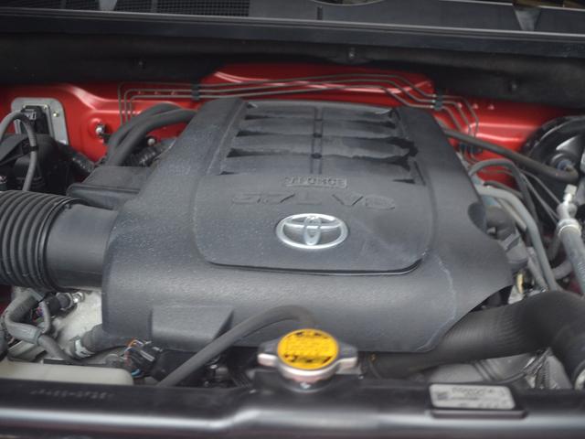 タンドラ クルーマックス　１７９４エディション　リフトアップＸＤ２０アルミオーバーフェンダー社外マフラーサイドステップキー付きシャッタートノカバーブラウンレザーサンルーフ（46枚目）