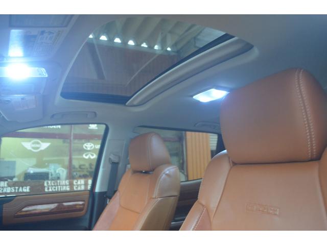 タンドラ クルーマックス　１７９４エディション　リフトアップＸＤ２０アルミオーバーフェンダー社外マフラーサイドステップキー付きシャッタートノカバーブラウンレザーサンルーフ（56枚目）