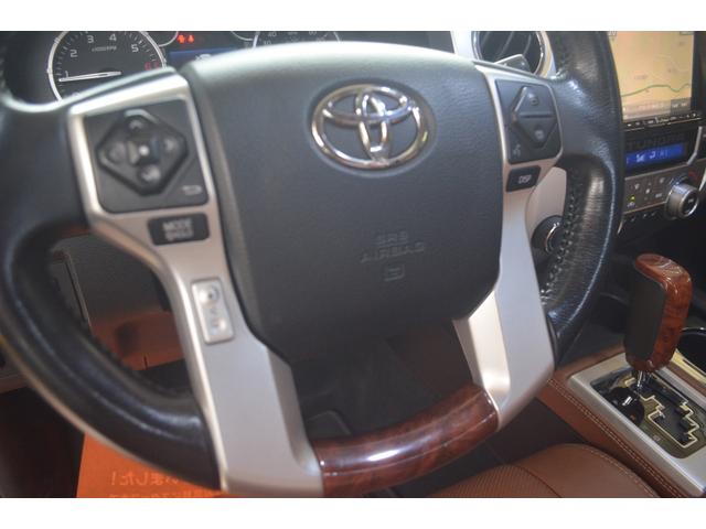 タンドラ クルーマックス　１７９４エディション　リフトアップＸＤ２０アルミオーバーフェンダー社外マフラーサイドステップキー付きシャッタートノカバーブラウンレザーサンルーフ（59枚目）