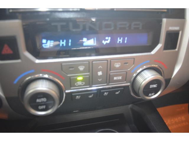 タンドラ クルーマックス　１７９４エディション　リフトアップＸＤ２０アルミオーバーフェンダー社外マフラーサイドステップキー付きシャッタートノカバーブラウンレザーサンルーフ（63枚目）