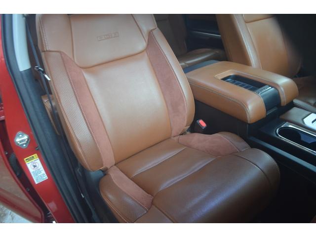 タンドラ クルーマックス　１７９４エディション　リフトアップＸＤ２０アルミオーバーフェンダー社外マフラーサイドステップキー付きシャッタートノカバーブラウンレザーサンルーフ（73枚目）