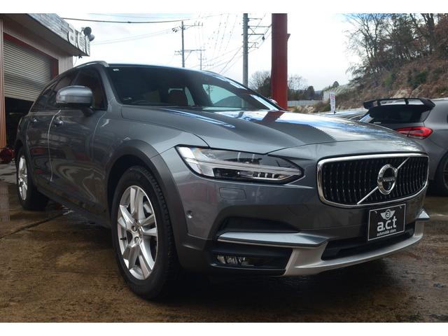 Ｖ９０ クロスカントリー　Ｄ４　ＡＷＤ　モメンタム　ワンオーナー車輌インテリセーフティブラウンレザーシートヒーター純正タッチパネルナビＴＶＥＴＣ全方位モニタードラレコ（12枚目）