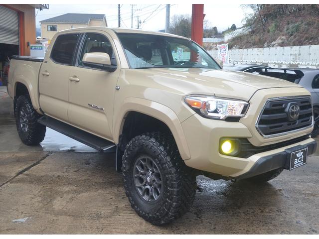 タコマ ダブルキャブ　ＳＲ５　４ＷＤ　リフトアップカスタム　オーバーフェンダートノカバーサイドステップＴＯＹＯオープンカントリーマッドテレンタイヤキーレス（9枚目）