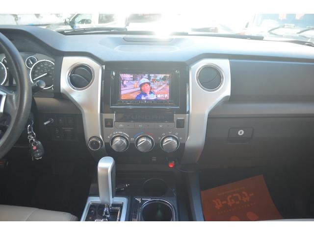 タンドラ クルーマックス SR5 新車並行4WDリフトアップカスタムオーバーフェンダー4本出し社外マフラーXD20インチアルミオフロードタイヤサイドステップ(68枚目)