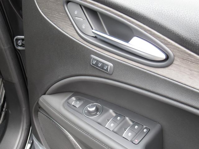 2.2ターボ ディーゼルQ4TI 登録済み未使用車 キセノンヘッドライト ユーコネクト テレビ ナビ レザーシート 右ハンドルオートマ メンテナンスパッケージ付 新車保証継承 ロードサービス付(38枚目)