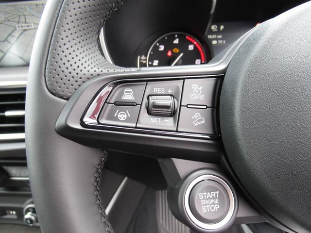 2.2ターボ ディーゼルQ4TI 登録済み未使用車 キセノンヘッドライト ユーコネクト テレビ ナビ レザーシート 右ハンドルオートマ メンテナンスパッケージ付 新車保証継承 ロードサービス付(39枚目)