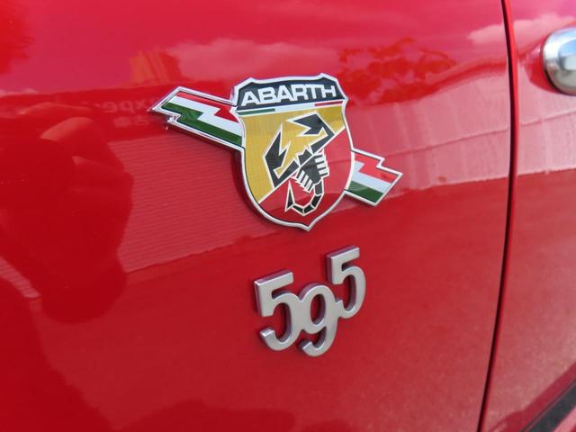 アバルト５９５ ベースグレード　ワンオーナー　右ハンドルマニュアル　キセノンヘッドライト　ＬＥＤデイランプ　　ユーコネクト　アンドロイドオート　アップルカープレイ（32枚目）