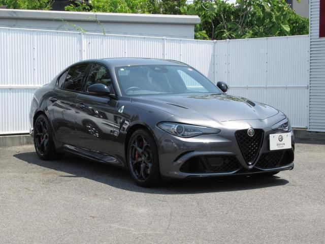 ジュリア クアドリフォリオ　元試乗車　新車保証継承　５１０馬力　キセノンヘッドライト　オートハービーム　ユーコネクト　アンドロイドオート　アップルカープレイ（12枚目）