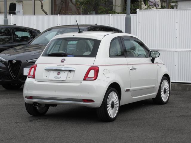 丸みを帯びたサイドフォルムが特徴です