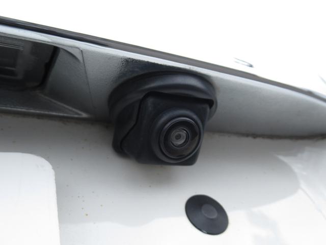 バックカメラ付きで安心です