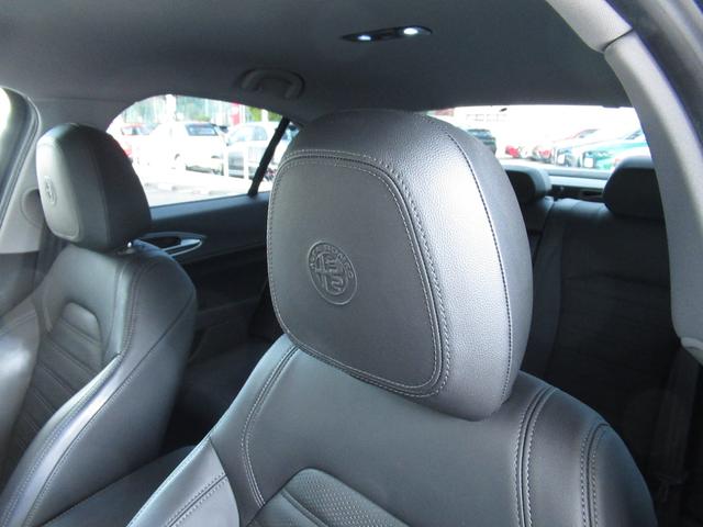 ジュリア ヴェローチェ　認定中古車保証　ワンオーナー　キセノンヘッドライト　専用レザーシート　地上デジタルＴＶチューナー　ナビゲーションシステム　バックカメラ　ＥＴＣ（56枚目）