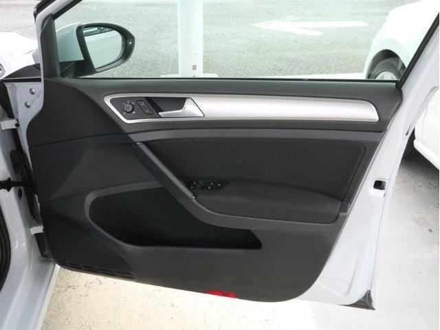 TSIトレンドライン 認定中古車 1オーナー 禁煙車 Bluetooth アダプティブクルーズコントロール ETC CD 衝突被害軽減システム アイドリングストップ(31枚目)