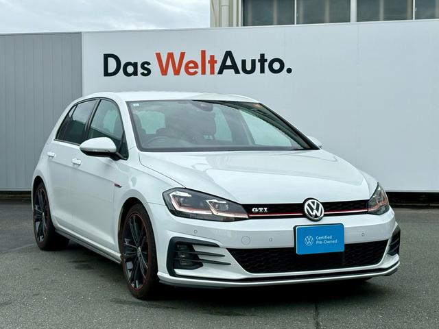 ゴルフGTI ダイナミック アダプティブシャシーコントロールDCC LEDヘッドライト デジタルメーター ACC レーンアシスト 後方死角検知機能 障害物センサー App-Connect パドルシフト ETC 認定中古車保証付(7枚目)