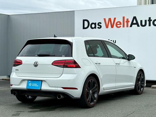 ゴルフGTI ダイナミック アダプティブシャシーコントロールDCC LEDヘッドライト デジタルメーター ACC レーンアシスト 後方死角検知機能 障害物センサー App-Connect パドルシフト ETC 認定中古車保証付(8枚目)