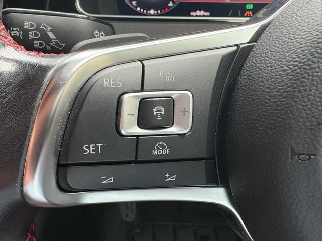 ゴルフGTI ダイナミック アダプティブシャシーコントロールDCC LEDヘッドライト デジタルメーター ACC レーンアシスト 後方死角検知機能 障害物センサー App-Connect パドルシフト ETC 認定中古車保証付(24枚目)