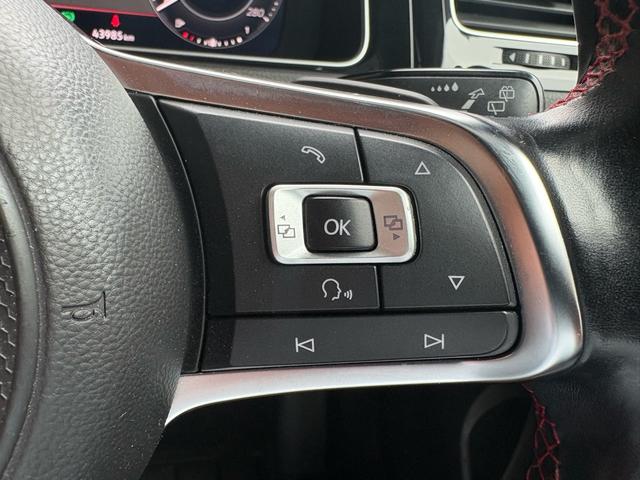 ゴルフGTI ダイナミック アダプティブシャシーコントロールDCC LEDヘッドライト デジタルメーター ACC レーンアシスト 後方死角検知機能 障害物センサー App-Connect パドルシフト ETC 認定中古車保証付(25枚目)
