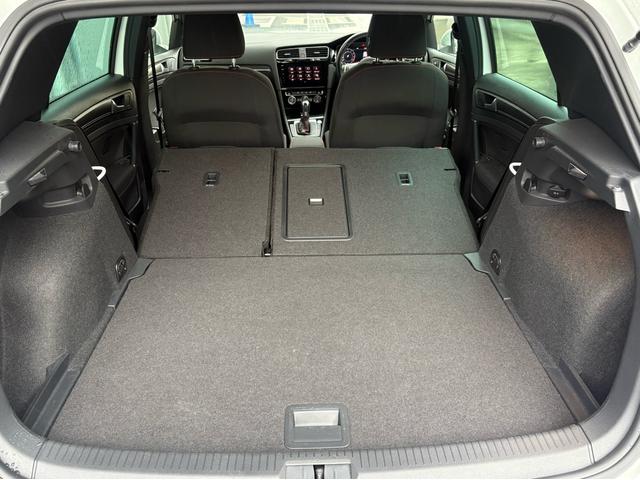 ゴルフGTI ダイナミック アダプティブシャシーコントロールDCC LEDヘッドライト デジタルメーター ACC レーンアシスト 後方死角検知機能 障害物センサー App-Connect パドルシフト ETC 認定中古車保証付(45枚目)
