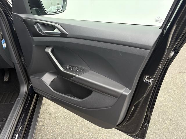 T-クロス TSI アクティブ デジタルメーター ACC トラベルアシスト 後方死角検知機能 バックカメラ 障害物センサー AppConnect ワイヤレスチャージ LEDヘッドライト ETC リヤトラフィックアラート 禁煙(19枚目)