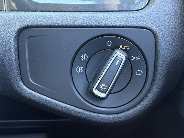 ゴルフ ＴＳＩコンフォートライン　テックエディション　ＬＥＤヘッドライト　デジタルメーター　アダプティブクルーズコントロールＡＣＣ　レーンキープアシスト　Ａｐｐ－Ｃｏｎｎｅｃｔ　バックカメラ　ＴＶ／ＣＤ／ＤＶＤ　ＥＴＣ　１７インチＡＷ　禁煙　認定保証付帯（25枚目）