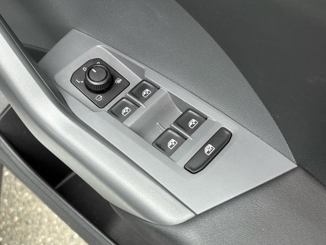 T-クロス TSI アクティブ アダプティブクルーズコントロールACC LEDヘッドライト 後方死角検知機能 レーンアシスト 障害物センサー バックカメラ パークディスタンスコントロール App-Connect ETC 認定保証付(20枚目)