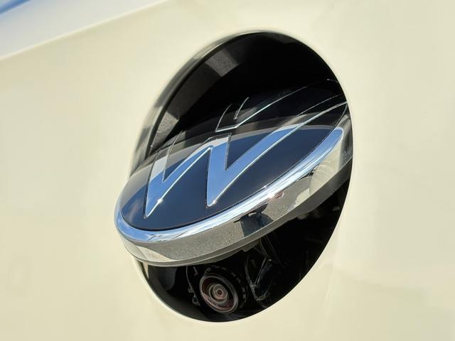 ポロ ＴＳＩスタイル　アスコットグレー　ＩＱライト　ＡＣＣ　トラベルアシスト　Ａｐｐ－Ｃｏｎｎｅｃｔ　後方死角検知機能　バックカメラ　障害物センサー　デジタルメーター　レーンアシスト　ワイヤレスチャージ　ＥＴＣ　認定保証付（16枚目）