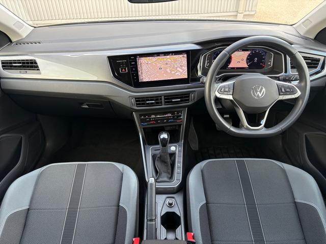 ポロ ＴＳＩスタイル　アスコットグレー　ＩＱライト　ＡＣＣ　トラベルアシスト　Ａｐｐ－Ｃｏｎｎｅｃｔ　後方死角検知機能　バックカメラ　障害物センサー　デジタルメーター　レーンアシスト　ワイヤレスチャージ　ＥＴＣ　認定保証付（22枚目）