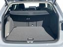 ステーションワゴンならではの奥行きのあるラゲッジルーム。60:40分割可倒式リヤシートでアレンジも自在。