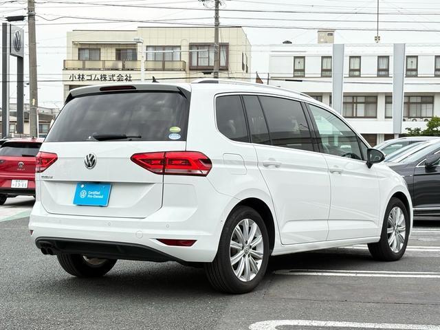 ゴルフトゥーラン ＴＳＩ　ハイライン　ＬＥＤヘッドライト　シートヒーター　アダプティブクルーズコントロール　レーンアシスト　サイドアシスト　パーキングセンサー　パワーテールゲート　Ａｐｐ－Ｃｏｎｎｅｃｔ　３列シート７人乗り　認定中古車（8枚目）