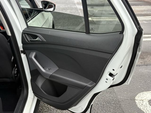 T-クロス TSI 1stプラス オレンジパッケージ デジタルメーター アダプティブクルーズコントロールACC LEDヘッドライト レーンアシスト 後方死角検知機能 障害物センサー AppConnect ワイヤレスチャージ 認定保証付(21枚目)