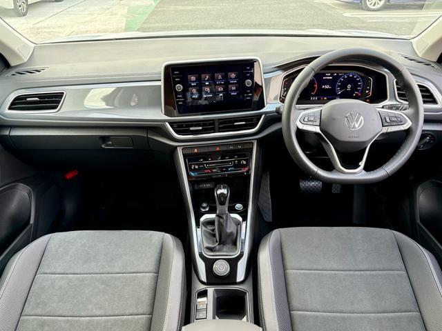 T-ロック TDI 4モーション スタイル 登録済未使用車 LEDマトリックスヘッドライト デジタルメーター トラベルアシスト アップコネクト レーンキープ ワイヤレスチャージ 電動リヤゲート 後方死角検知機能 障害物センサー 新車保証継承(25枚目)